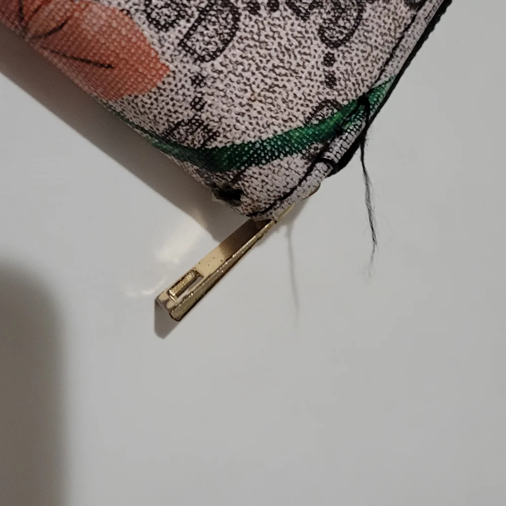 GD Floral Print Wallet - Picture 5 of 9